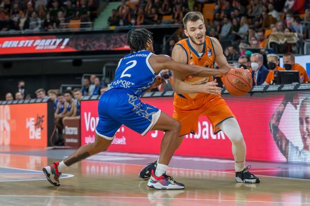 甚至在社交 甚至在社交