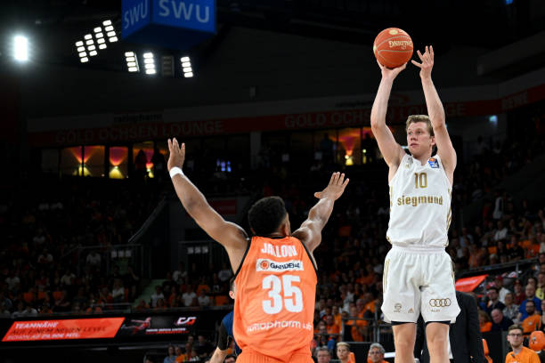 更换主帅 更换主帅