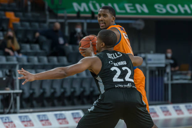 上引发了关 上引发了关